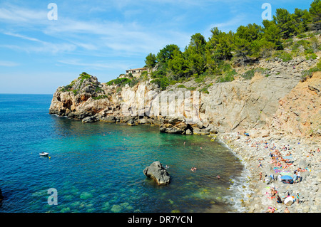 Cala Deia Pebble Beach, près de Deia, Sierra de Tramuntana, à Majorque, Îles Baléares, Méditerranée, Espagne Banque D'Images