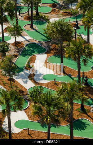 Une vue aérienne du Neptune Park golf miniature situé sur l'île de Saint Simons, la Géorgie. Banque D'Images