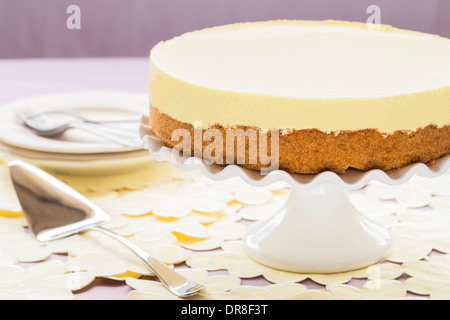 Lilikoi élégant (fruits de la passion) tarte chiffon avec croûte de biscuits graham Banque D'Images