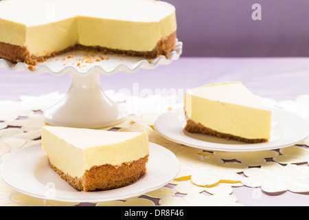 Lilikoi élégant (fruits de la passion) tarte chiffon avec croûte de biscuits graham Banque D'Images