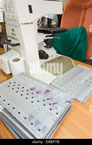 Spécialiste de l'hôpital du cancer à l'Ashram de Seva Muni Goraj, près de Vadodara, Inde Banque D'Images