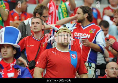 Atmosphère Fans de Portugal et République tchèque montrent leur soutien avant les équipes alignées les unes contre les autres dans le trimestre dernier stade de l'Euro 2012 Varsovie, Pologne - 21.06.12 Banque D'Images