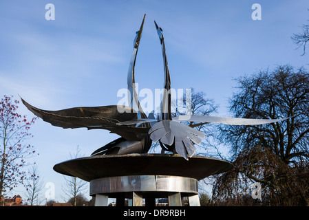 Sculpture de cygnes dans la région de Stratford Upon Avon, Royaume-Uni Banque D'Images