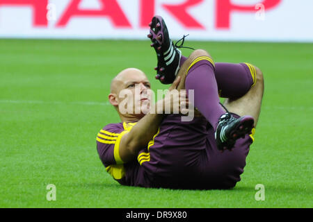 Howard Webb, arbitre et des officiels de la formation avant l'Euro 2012 matches de demi-finale, la Pologne Varsovie - 27.06.12 Banque D'Images