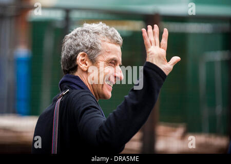 Cardiff, Wales, UK. 22 janvier 2014. . Peter Capaldi est repéré sur l'ensemble de médecin qui lors du tournage de son nouveau rôle de la douzième médecin à l'hôtel Thistle Park dans le centre-ville de Cardiff. Credit : Polly Thomas / Alamy Live News Banque D'Images