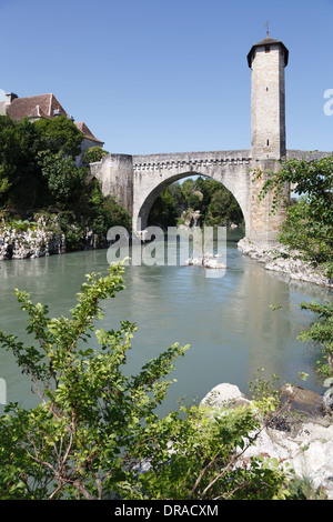 Pont sur le Gave de Pau, Orthez, Aquitaine, France Banque D'Images