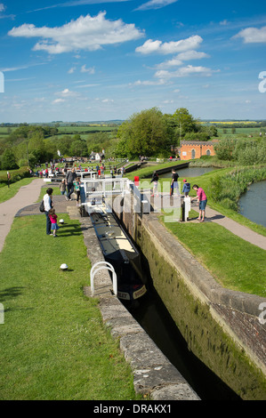 Les personnes qui désirent visiter Foxton Locks, Leicestershire en Angleterre sur un jour d'été. Banque D'Images