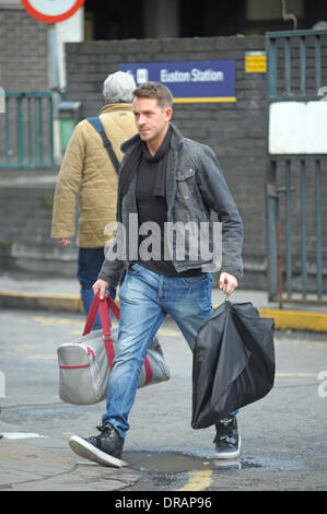 Londres, Royaume-Uni. 22 janvier 2014. Plat étoile arrivent à Londres pour le National 2014 Televevision Awards qui aura lieu à l'O2 de Londres 22/01/2014 Credit : JOHNNY ARMSTEAD/Alamy Live News Banque D'Images