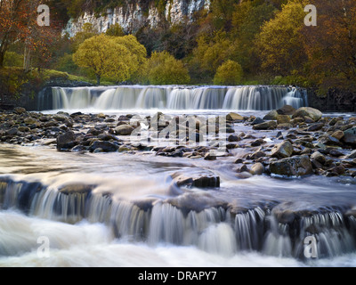 Une vue de wain force wath le long de la rivière swale dans North Yorkshire, England, UK Banque D'Images