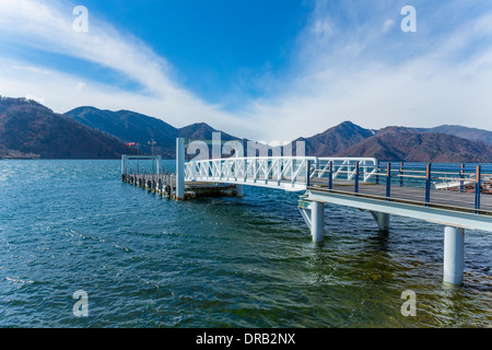 Le lac Chuzenji à Nikko, Japon Banque D'Images