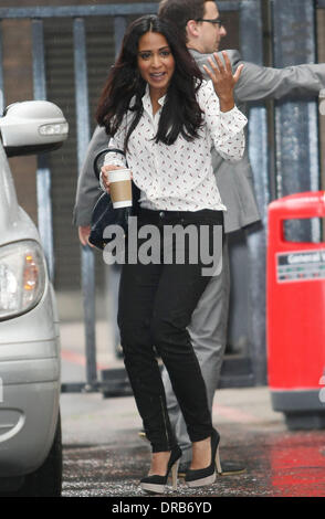 Parminder Nagra à l'ITV studios London, England - 06.07.12 Banque D'Images