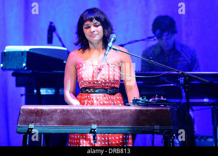 Norah Jones effectue Live at Massey Hall à l'appui de son cinquième album studio 'Little Broken Hearts' Toronto, Canada - 06.07.12 Banque D'Images
