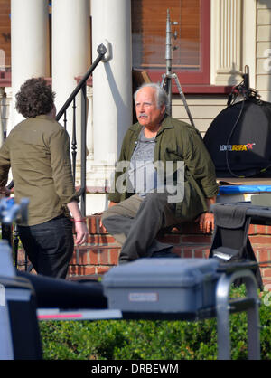 Richard Dreyfus sur l'ensemble de très bonnes filles '' Dakota Fanning et Elizabeth Olsen star que les jeunes filles qui tombent tous deux pour le même artiste de rue, joué par Boyd Holbrook. Demi Moore apparaît également dans le passage à l'âge du théâtre. La ville de New York, USA - 10.07.12 Banque D'Images