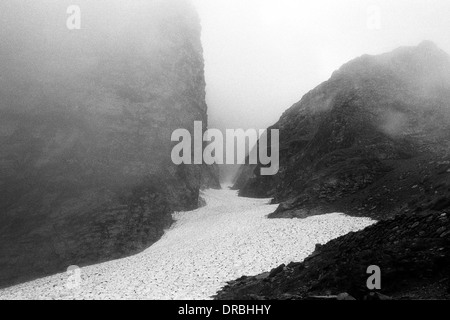 Rivière gelée, Vallée des fleurs, Hemkund, Ghangaria, Garhwal, Uttarakhand, Inde, 1978 Banque D'Images