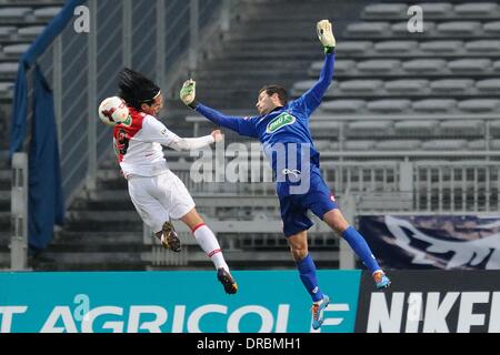 Chasselay, France. 22 janvier, 2014. Radamel Falcao (Monaco) est blessé au cours de la Coupe de France match entre les Monts d'Or Azergues Foot et que Monaco du Stade Ludovic Giuly. Credit : Action Plus Sport/Alamy Live News Banque D'Images