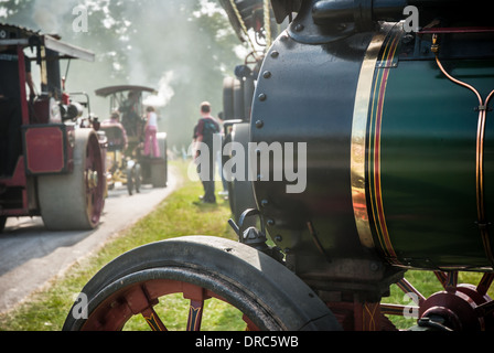 Un moteur de traction à vapeur d'une parade au rallye. Banque D'Images