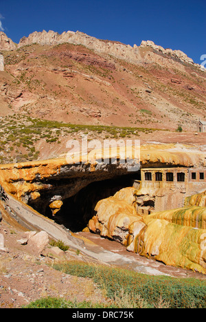 Ruines du Puente del Inca Banque D'Images