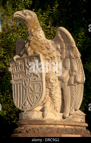 La sculpture de l'aigle, Pavillon Royal, de la Plaza de América, le parc Maria Luisa, Séville, Andalousie, Espagne, Europe Banque D'Images