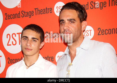 Et Bobby Cannavale Jake Cannavale de l'émission 'Nurse Jackie' New York premiere de 'Dogfight' au deuxième stage Theatre - Arrivées. La ville de New York, USA -16.07.12 Banque D'Images