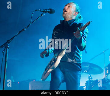 Thom Yorke de Radiohead au Festival Optimus Alive Passeio Maritimo de Alges - Jour 3 Alges, Portugal - 15.07.12 Banque D'Images