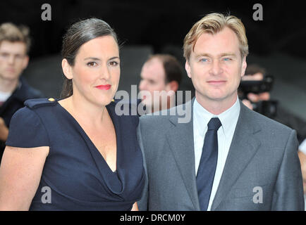 Réalisateur Christopher Nolan et Emma Thomas La première européenne de "The Dark Knight Rises", tenue à l'odéon West End - Arrivées. Londres, Angleterre - 18.07.12 Banque D'Images