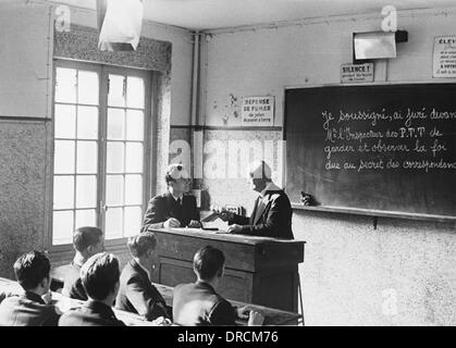 La formation des opérateurs de radio française WWII Banque D'Images