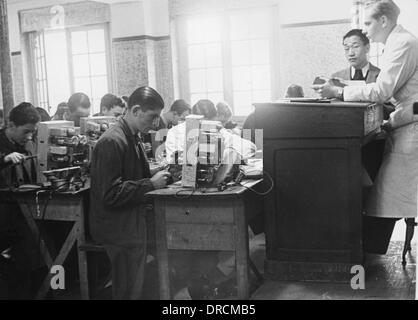 La formation des opérateurs de radio française WWII Banque D'Images