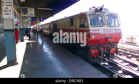 Reine de l'Himalaya, à Kalka Shimla petit train, Shimla, Himachal Pradesh, Inde du Nord Banque D'Images