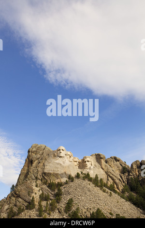 La sculpture de granit du Mont Rushmore y compris les visages de Washington, Jefferson, Roosevelt et Lincoln Banque D'Images