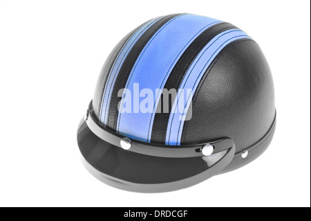 Braincap casque de moto avec une bande bleue isolé sur fond blanc Banque D'Images