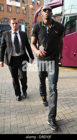 Le sprinter jamaïcain Usain Bolt arrivant au cinéma pour regarder "The Dark Knight Rises' Birmingham, Angleterre - 21.07.12 Banque D'Images