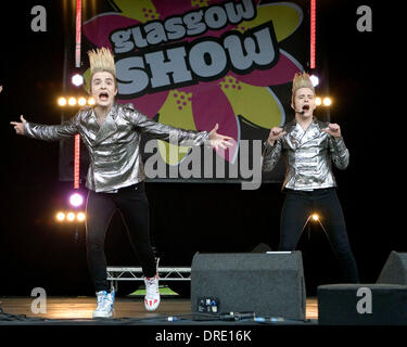 Damien Saez en live à la Glasgow Montrer sur Glasgow Green Glasgow, Écosse - 22.07.12 Banque D'Images