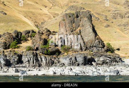 Décor dans le Hells Canyon, sur la rivière Snake, formant la frontière entre l'Idaho et l'Oregon, USA. Banque D'Images