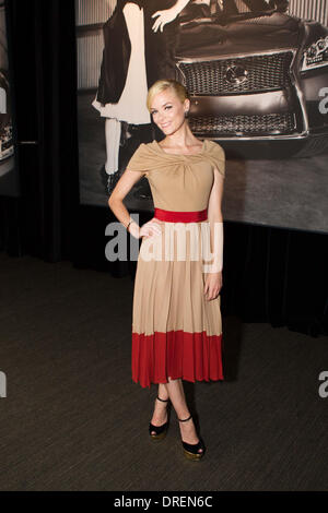 Jaime King dévoile la Lexus LS 460 F Sport avec une exposition de photos par Ellen von Unwerth au Metreon Vue sur la ville de San Francisco, Californie - 30.07.12 Banque D'Images