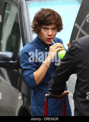 Harry Styles 'un sens' arrivant à un studio d'enregistrement dans l'ouest de Londres. Londres, Angleterre - 31.07.12 Banque D'Images