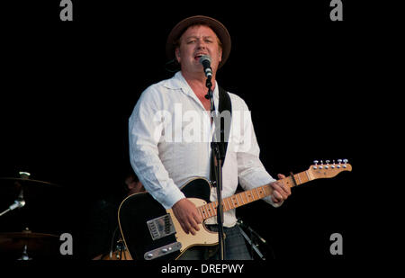 Mark Chadwick de les niveleurs BT London Live Performances Hyde Park - Londres, Angleterre - 01.08.12 Banque D'Images