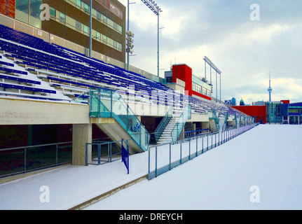 Varsity Stadium vue hivernale à Toronto, Canada Banque D'Images