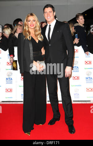 Londres, Royaume-Uni. 22 janvier 2014. Tess Daly et Vernon Kaye arrivant du National Television Awards 2014 (NTAs), à l'O2 de Londres. 22/01/2014 : dpa Crédit photo alliance/Alamy Live News Banque D'Images