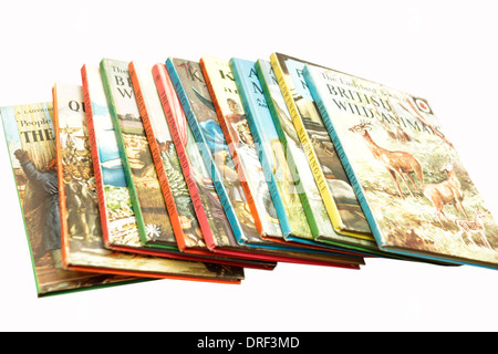 Sélection de bien lire les livres Ladybird datant des années 1950 & 1960 maintenant célébrer leur 60e anniversaire Banque D'Images