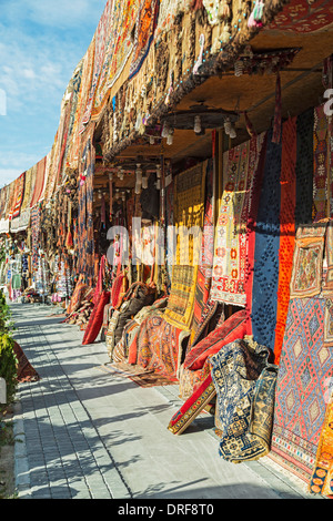 Magasins de tapis, Goreme, Cappadoce, Turquie Banque D'Images