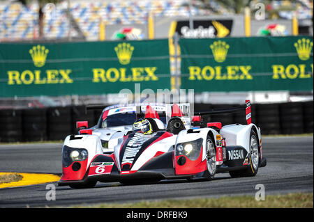 Daytona, USA. 23 Jan, 2014. Le Tudor United Formule 1 Championship Rolex 24 heures de Daytona pratique qui a été nouvellement formée par la fusion de la série Grand-Am et l'American Le Mans Series . # 6 PICKETT RACING ORECA NISSAN Klaus Graf (DEU) Lucas Luhr (DEU) ALEX BRUNDLE (GBR) : Action de Crédit Plus Sport/Alamy Live News Banque D'Images