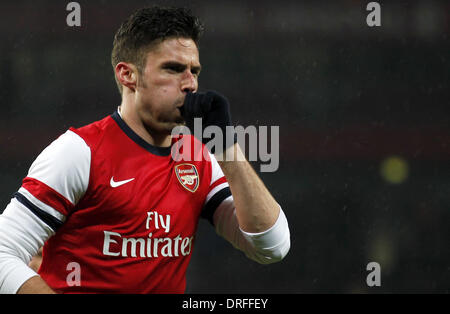 Londres, Royaume-Uni. 24 Jan, 2014. Olivier Giroud d'Arsenal célèbre marquant au cours de FA Cup Quatrième tour entre Arsenal et Coventry City à l'Emirates Stadium à Londres, Angleterre le 24 janvier 2014. Arsenal a gagné 4-0. Credit : Wang Lili/Xinhua/Alamy Live News Banque D'Images