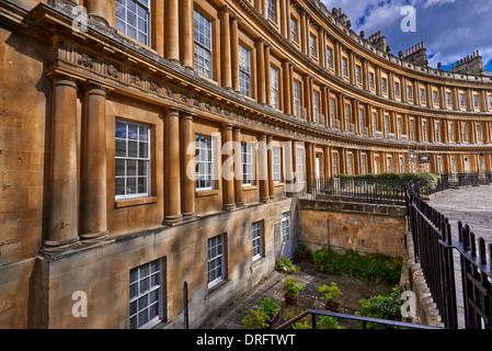 Le cirque est un exemple de l'architecture géorgienne de la ville de Bath, Somerset, Angleterre, commencé en 1754 et achevé en 1768 Banque D'Images