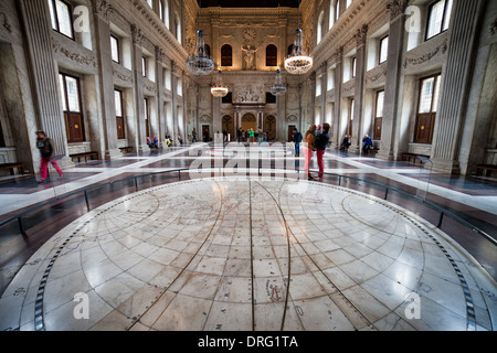 Hall des citoyens, de l'intérieur du Palais Royal (néerlandais : Koninklijk Paleis) à Amsterdam, en Hollande, aux Pays-Bas. Banque D'Images