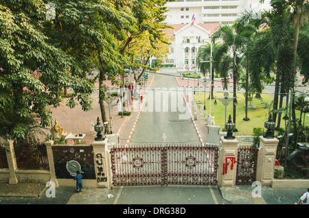 Bangkok, Thaïlande. 25 janvier 2014. Les manifestants se rassemblent au centre commercial de Bangkok, près de la jonction Ratchaprasong. Credit : kmt rf/Alamy Live News Banque D'Images