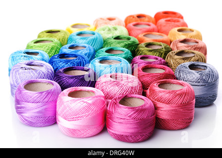 Color thread heap isolated on white Banque D'Images
