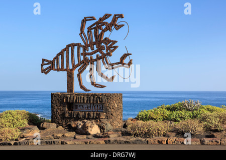 Sculpture de homard par Cesar Manrique à Jameos de Agua attraction grottes volcaniques près de Arrieta, Lanzarote, îles Canaries, Espagne Banque D'Images