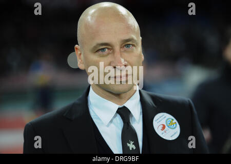 Naples, Italie. 25 Jan, 2014. Eugenio Corini AC Chievo Football coach pendant italien de série : un match entre SSC Napoli et AC Chievo Verona au Stadio San Paolo de Naples, Italie, le 25 janvier 2014. Credit : Franco Romano/NurPhoto ZUMAPRESS.com/Alamy/Live News Banque D'Images