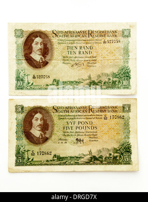 Union de l'Afrique du Sud isolée 5 pound billet de banque et République d'Afrique du Sud 10 Rand banknote Banque D'Images