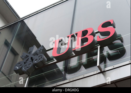 Entrée d'UBS, la plus grande banque suisse, sur Bahnhofstrsse dans la ville de Zurich. Banque D'Images